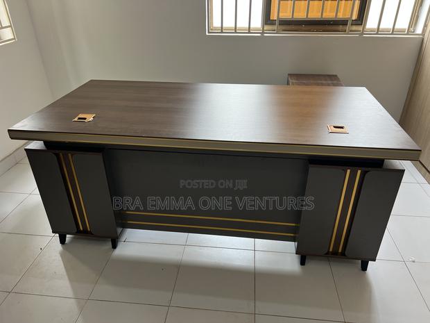 Executive L Shape Office Table · Photo 1
