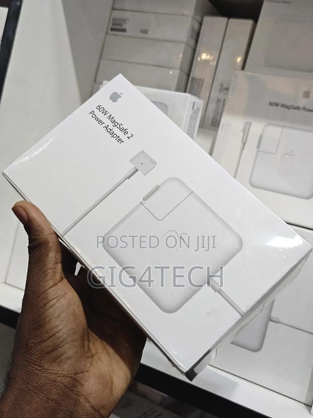 60w Magsafe 2 Macbook Air and Macbook Pro Charger · Photo 1