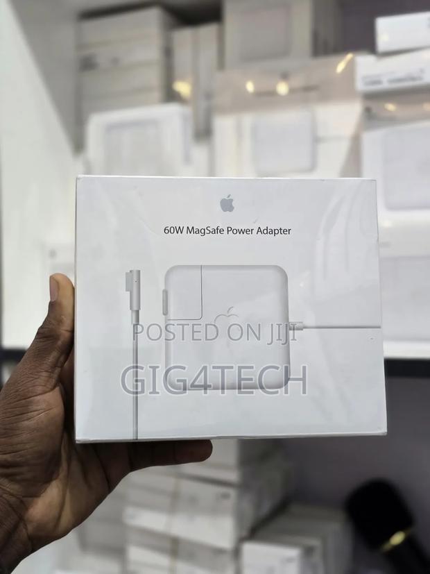 Apple Macbook Pro 60w Power Adapter Charger and L Tip Cable · Photo 1