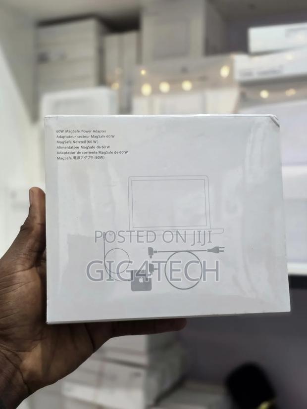 Apple Macbook Pro 60w Power Adapter Charger and L Tip Cable · Photo 2
