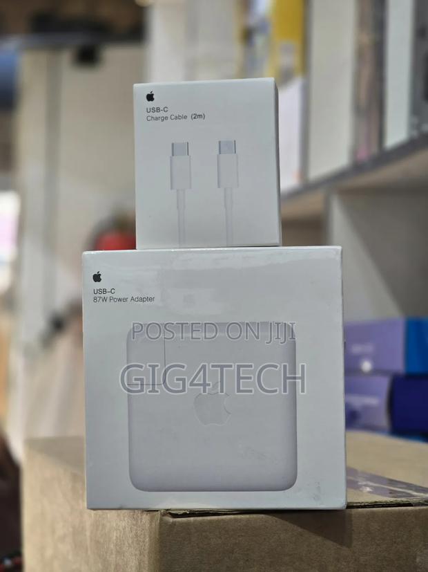 Apple Usb-C Charger 87w for Macbook Air/Pro 13-16 Inch · Photo 1
