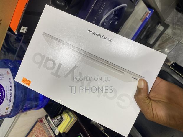New Samsung Galaxy Tab S9 128 GB Silver · Photo 1