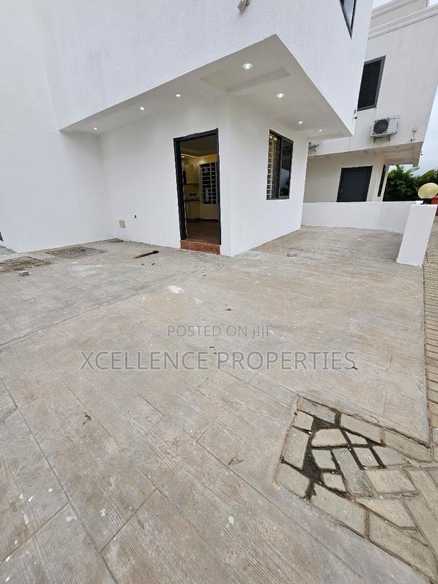 2bdrm Duplex in Xcellence Properties, School Junction for rent · Photo 2