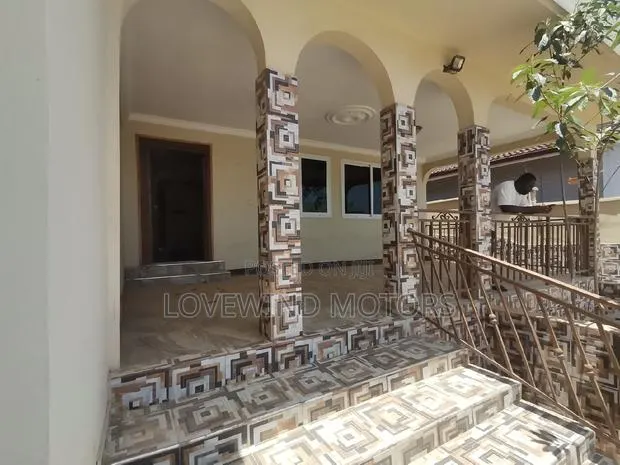 Furnished 3bdrm Mansion in Private Property, Accra Metropolitan · Photo 1