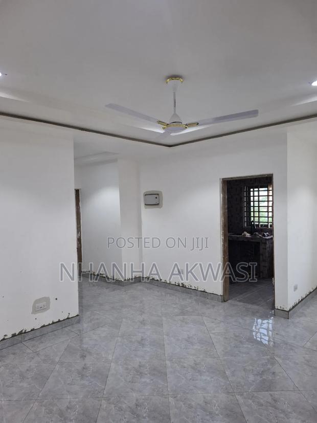 2bdrm Apartment in Community 24, Asuogyaman for rent · Photo 4