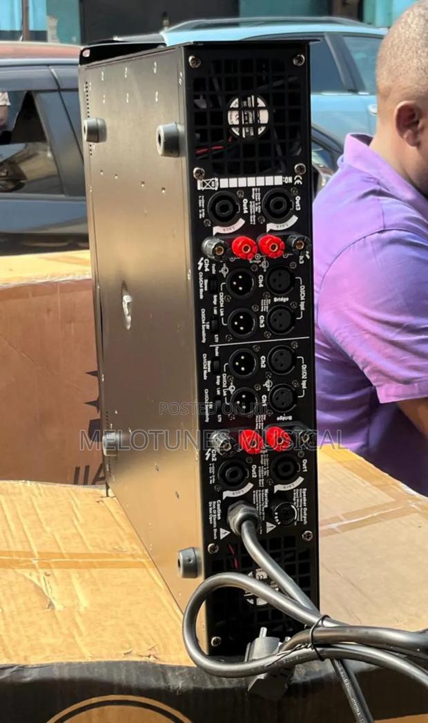 Crest Audio 4-in-1 Midrange/ Array Amplifier · Photo 2