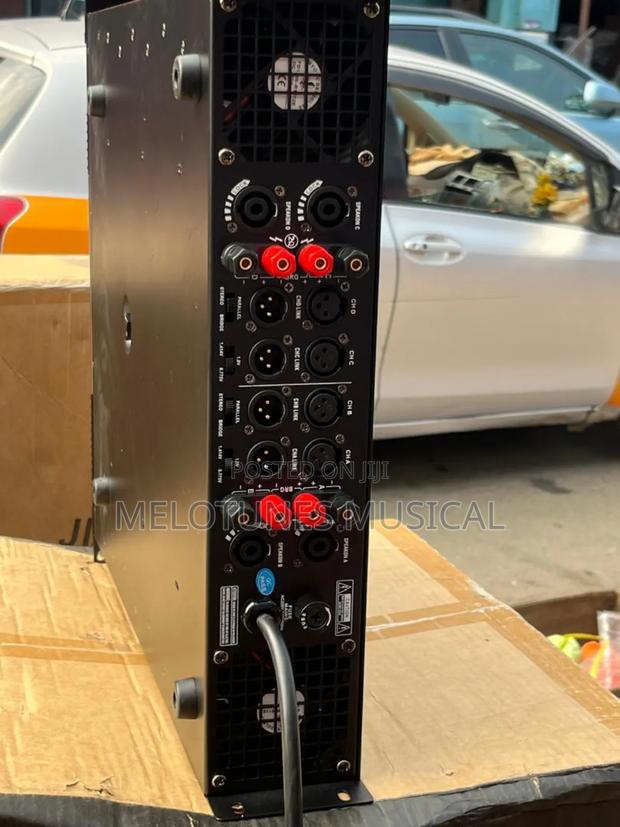 Crest Audio Ca52 Four Channel Midrange Power Amplifier · Photo 2