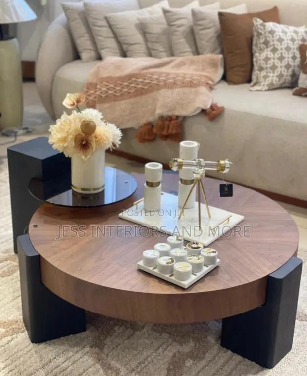 Center Table (Guernsey) · Photo 2