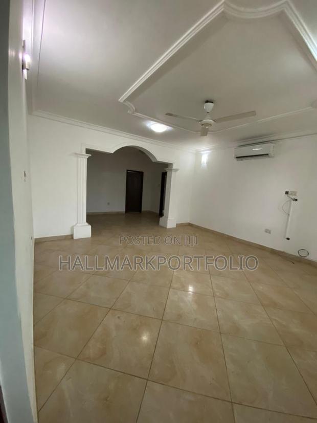 3bdrm Apartment in Upsa Area, East Legon for rent · Photo 2