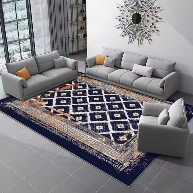Center Carpets · Photo 3