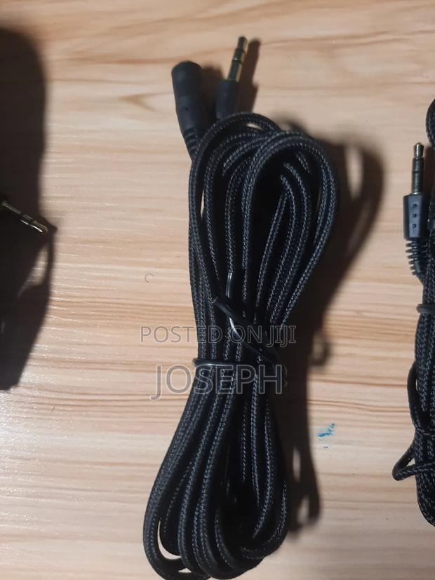 Aux Extension Cable · Photo 1