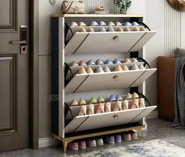Shoe Rack With 3 Flip Drawers · Photo 2