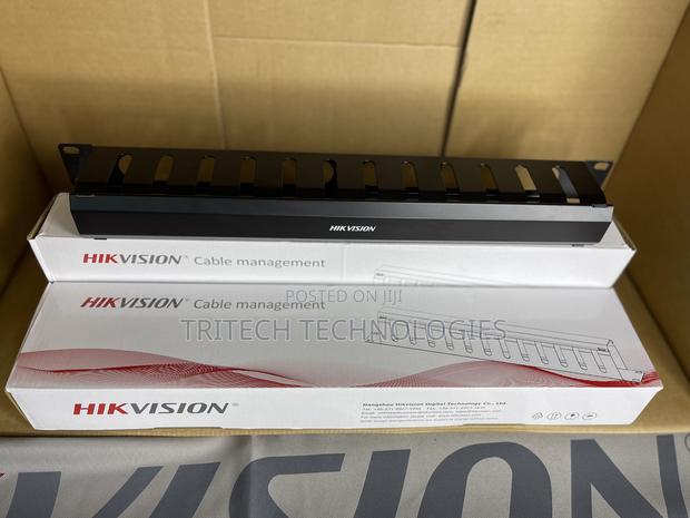 Hikvision 1u 12-Slot Cable Management Ds-1cm1u12 · Photo 2