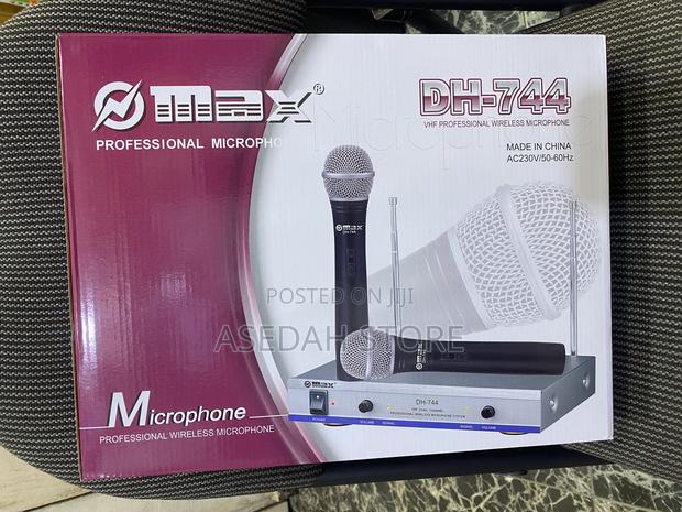 Max Professional Wireless Microphone · Photo 1