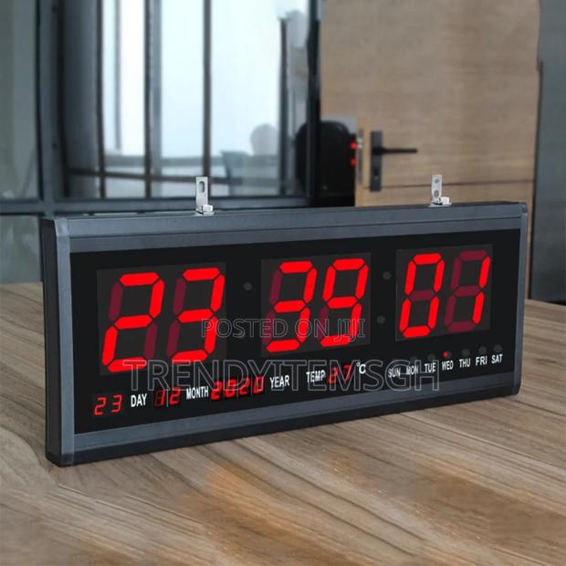 Digital Wall Clock (Large Size) · Photo 1