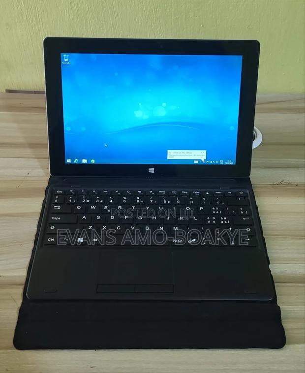 Laptop Trekstor 2GB Intel Atom eMMC 60GB · Photo 1