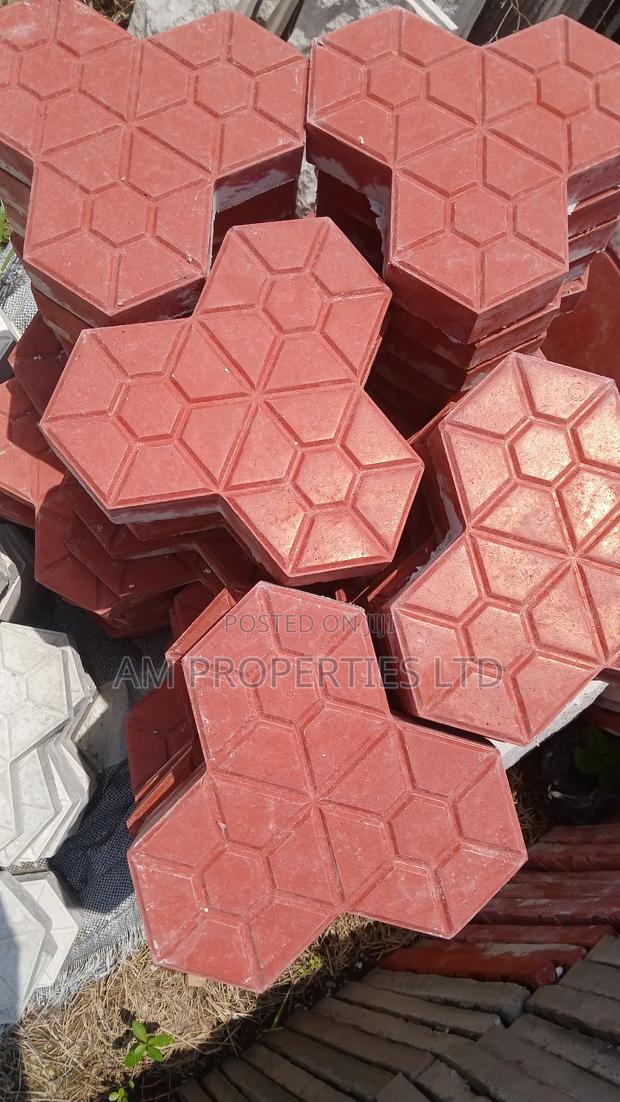 Star Shaped Pavement Block Available · Photo 1