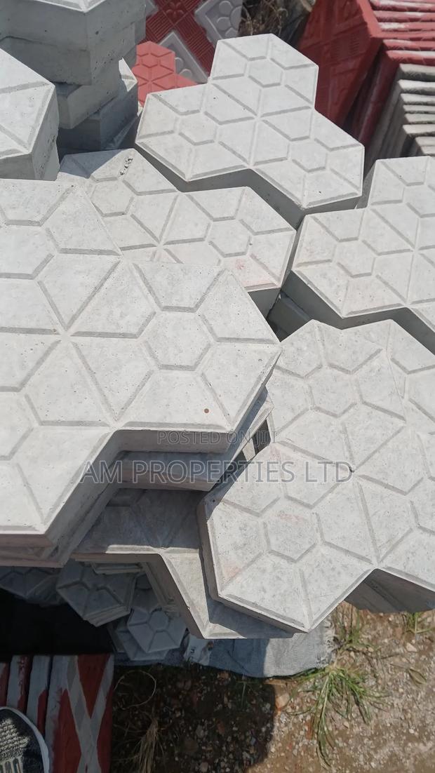 Star Shaped Pavement Block Available · Photo 3