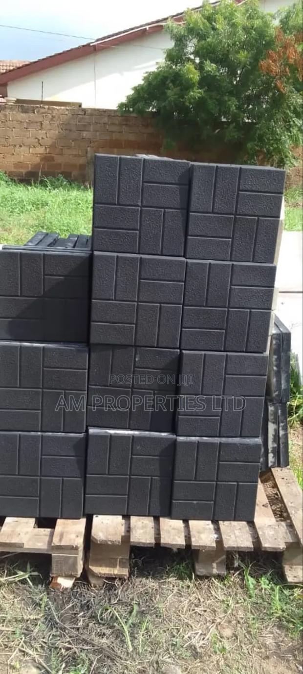 30×30cm Pavement Slabs · Photo 1