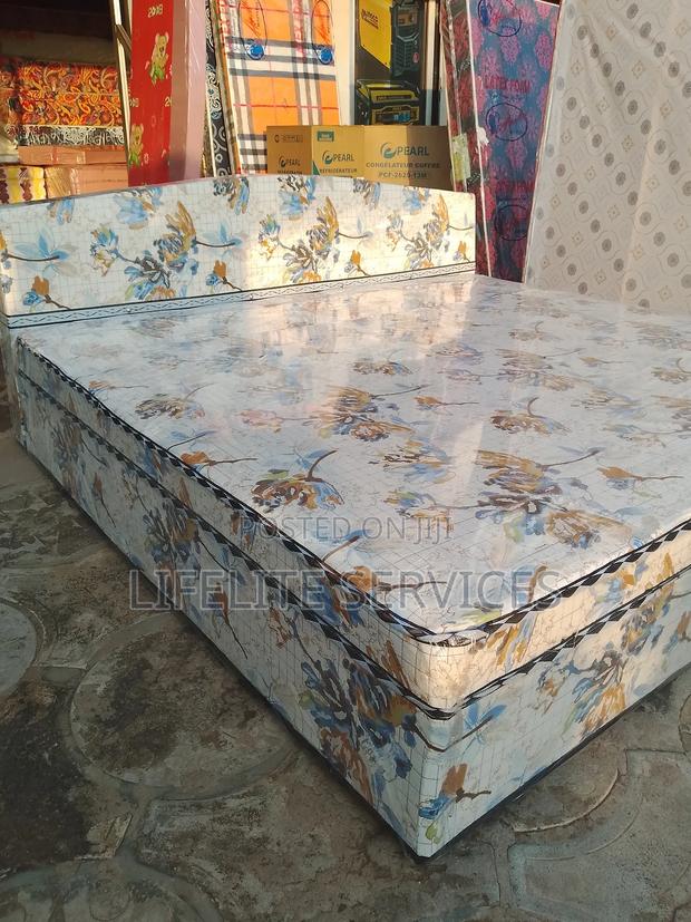 Complete/ Inbuilt Bed King Size · Photo 1