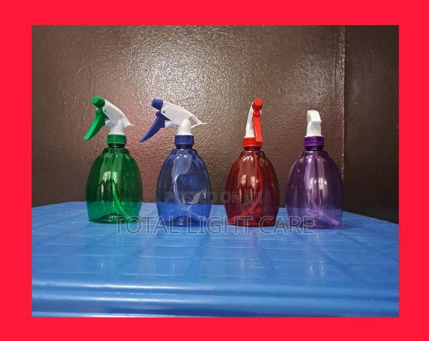 Plastic Spray Bottle · Photo 1
