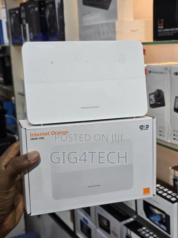 Huawei Flybox Cat 13 4g Dual Band Router · Photo 3