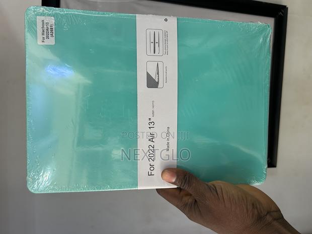 Macbook Pro Cases A1706 · Photo 2