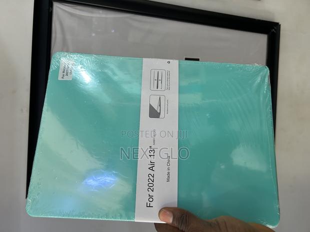 Macbook Pro Cases A1706 · Photo 1