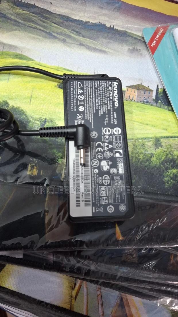Lenovo Charger Small Pin 20v 2.25a · Photo 1
