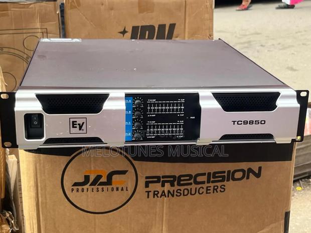 Electro-Voice (Ev) Tc9850 4in1 Midrange Power Amplifier · Photo 1
