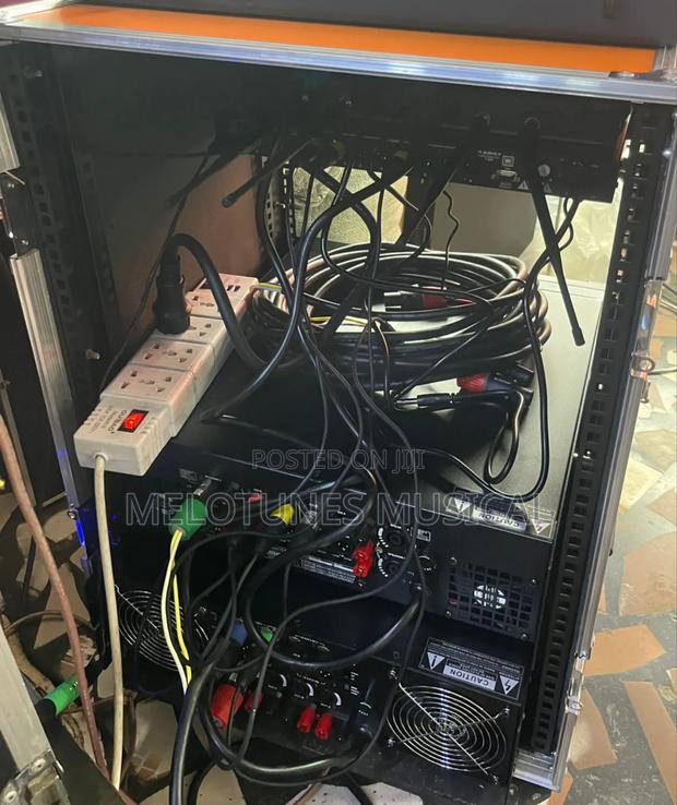 Full Set of Complete Rack for Speakers · Photo 2