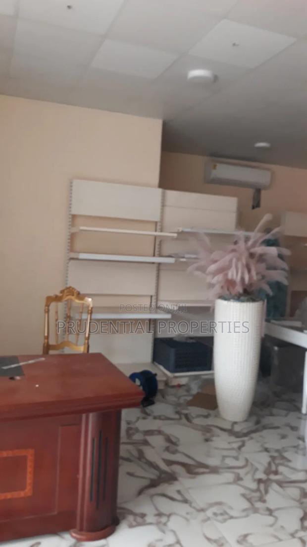 Banking Hall Space for Rent at Lapaz · Photo 1