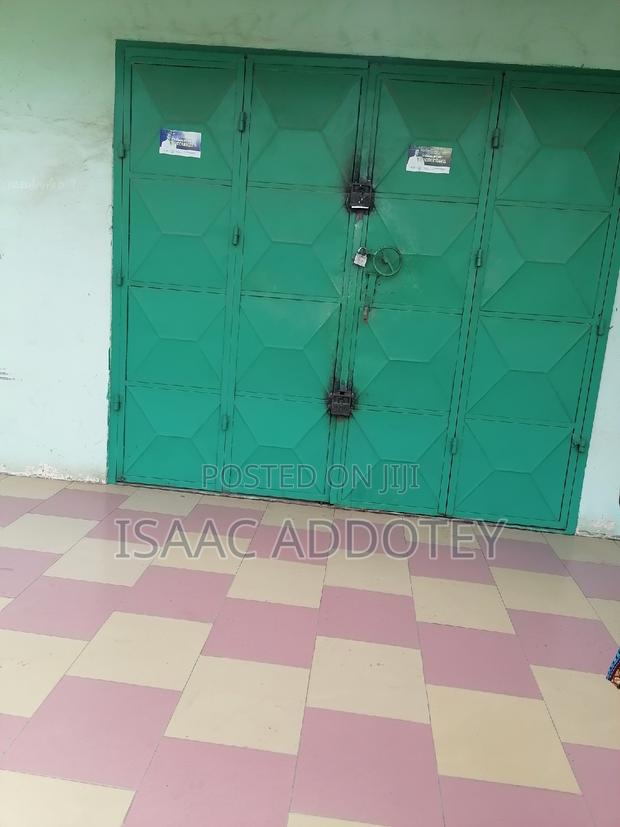 1bdrm Apartment in Store For Rent, Spintex for rent · Photo 1