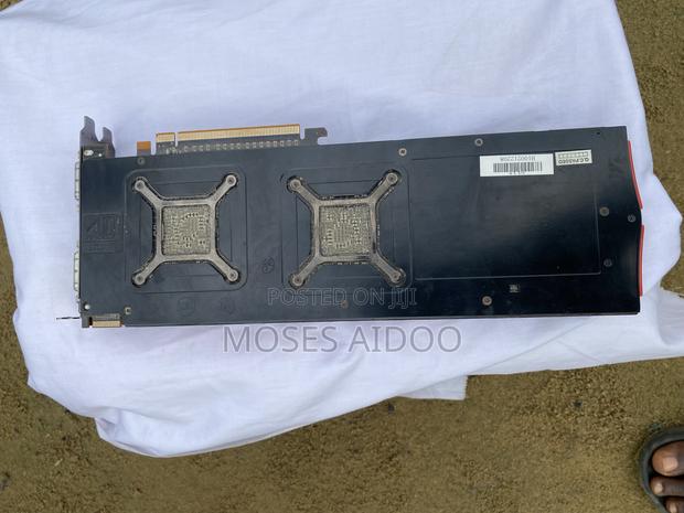 Amd Radeon Hd 5970 · Photo 5
