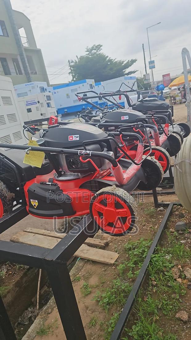 Honda Mower · Photo 2