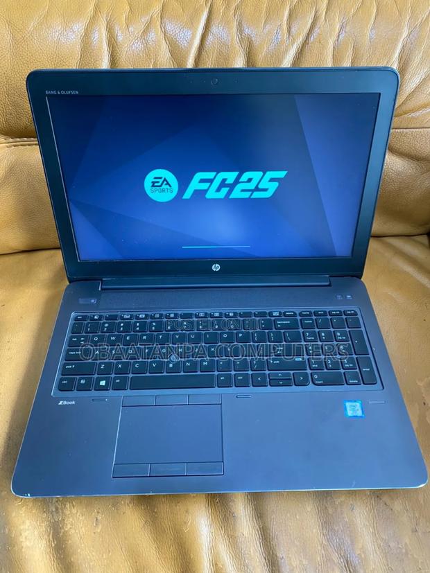 Laptop HP ZBook 15 G4 16GB Intel Core I7 SSD 256GB · Photo 2