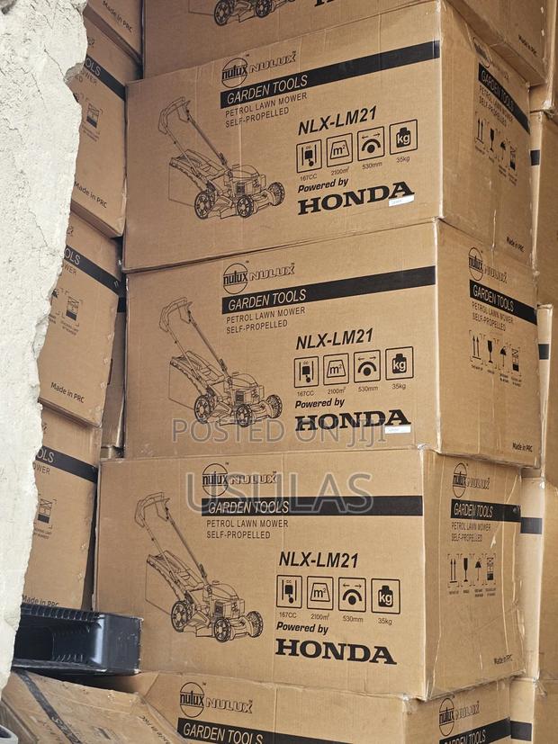 Original Honda Mowing Machine · Photo 2