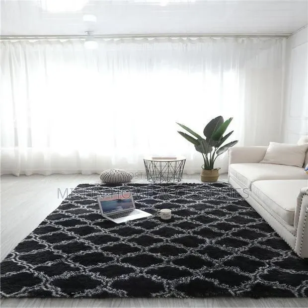 Fluffy Carpet 200x300cm · Photo 1