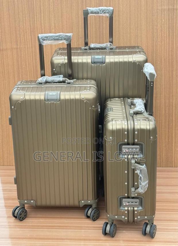 3in1 Traveling Buckle Bag · Photo 3