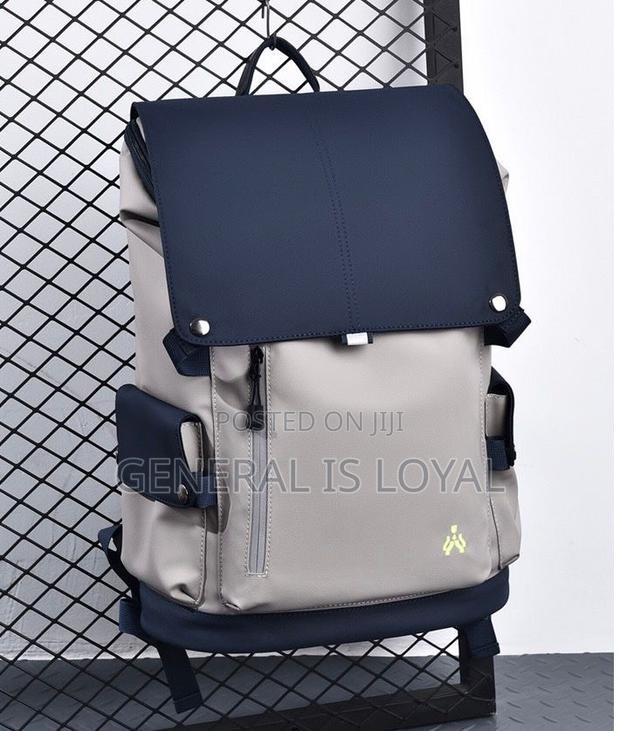 Backpack Waterproof And Anti Dust · Photo 1