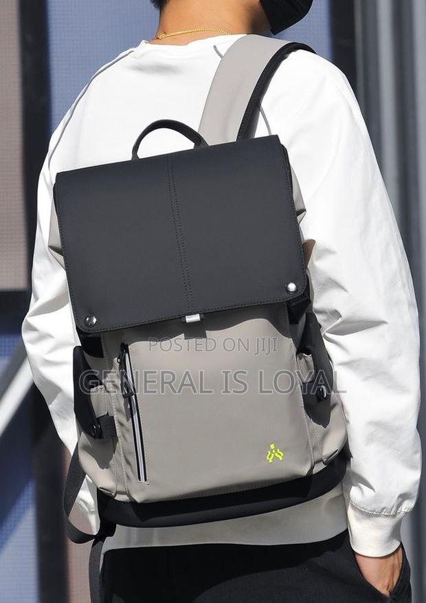Backpack Waterproof And Anti Dust · Photo 2