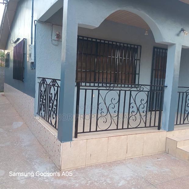 3bedrms House for Rent in Coastal Estate · Photo 8