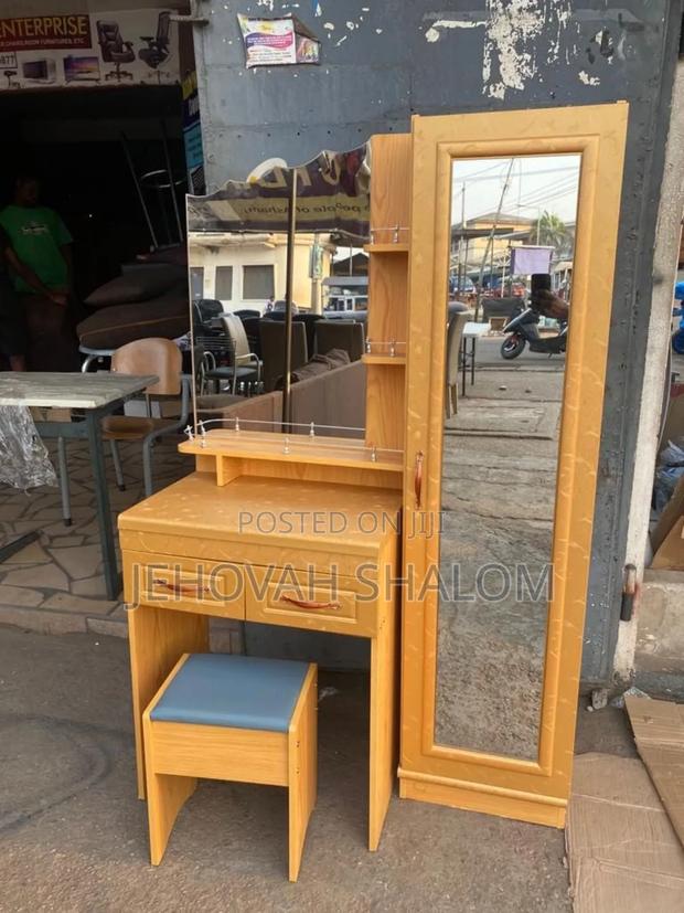 Dresser Available · Photo 1