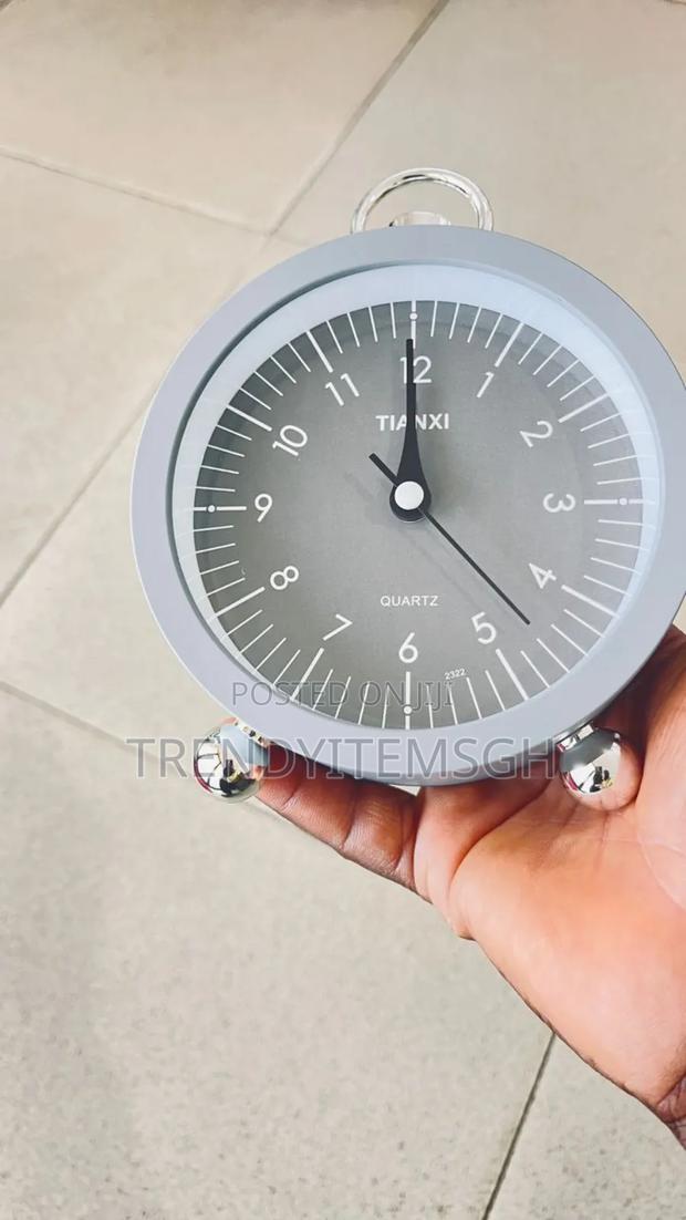 Pendulum Alarm Clock · Photo 7