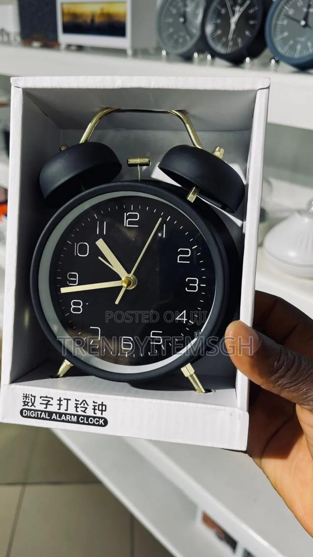 Antic Alarm Clock · Photo 4