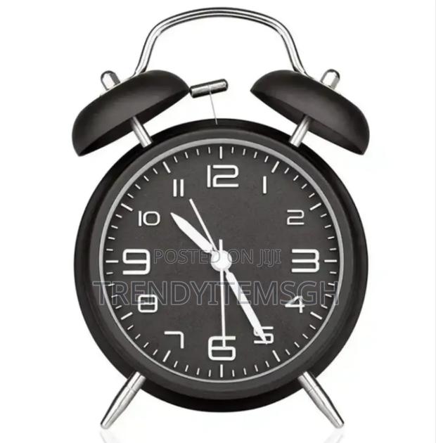 Metal Analog Alarm Clock · Photo 1
