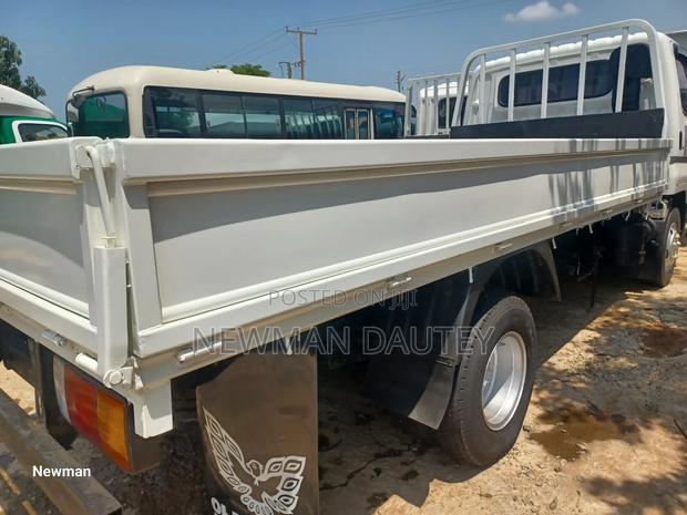 Hyundai Mighty Single Cabin · Photo 5
