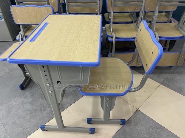 Brand New Adjustable Students Desks · Photo 1