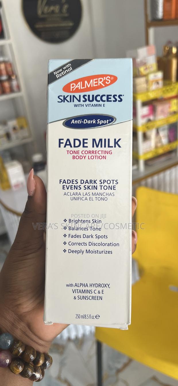 Palmers Fade Milk Body Lotion · Photo 1