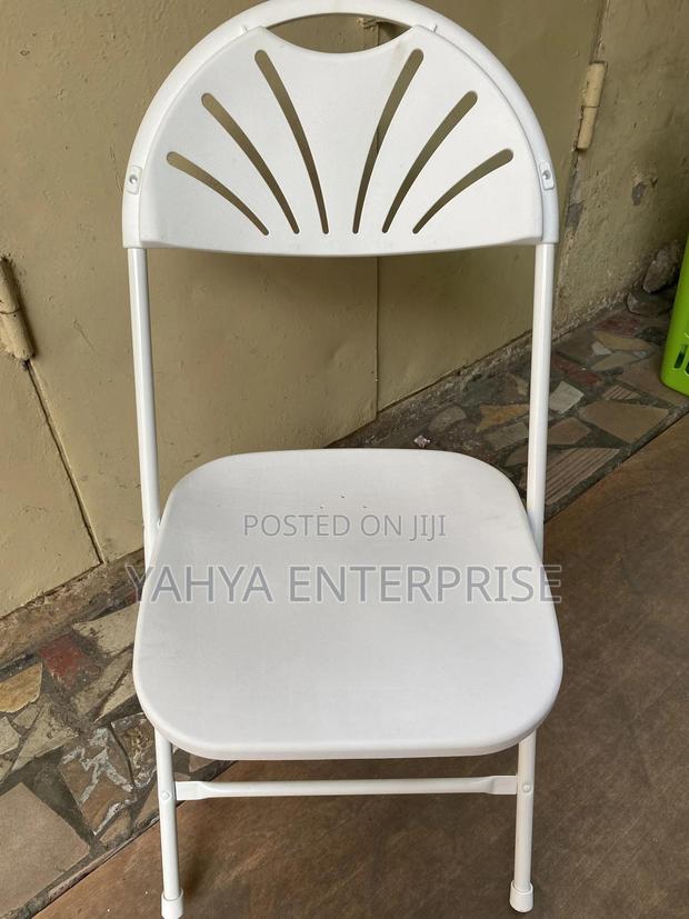 Fun Back Chair · Photo 1